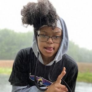 Meet your Posher, Savanah